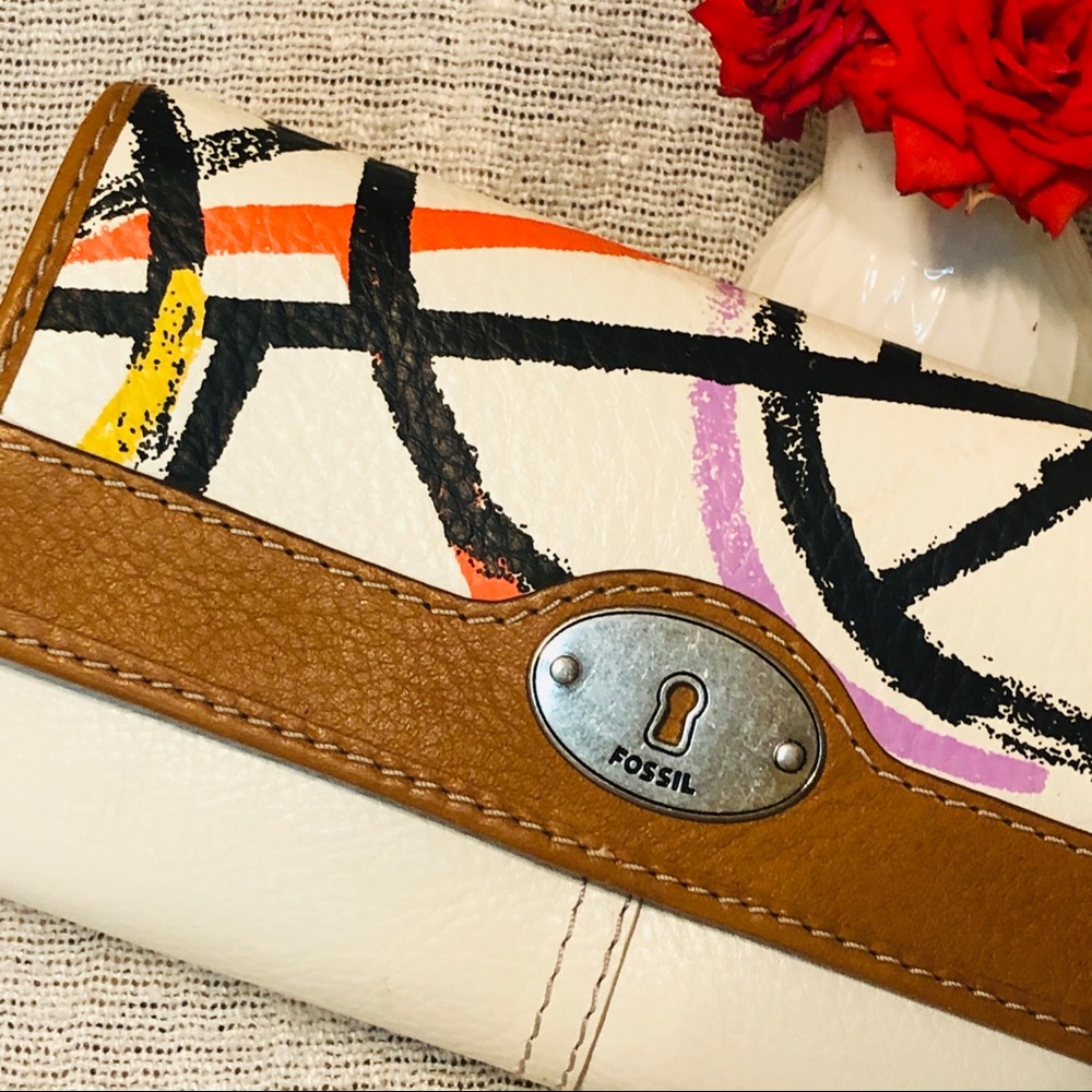 Fossil  Abstract Tri Fold Leather Cloth Wallet